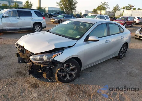 2021 Kia Forte Lxs из США, поврежденный, VIN 3KPF24AD6ME333099